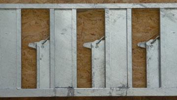 mangeoires et auges pour bergerie chevrerie galonnier