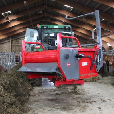 GD150T - Dérouleuse balles rondes portée pivotante sur relevage 3 points - distribution au cornadis - GALONNIER