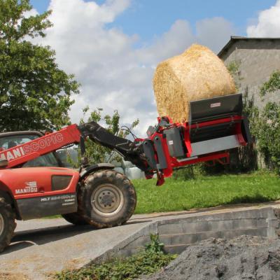 GDPE150T - Dérouleuse pailleuses balles rondes à peignes pivotante - sur pique balles - attelage sécurisé - GALONNIER