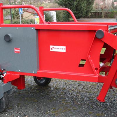 GDPT150FA - Dérouleuse pailleuses balles rondes portée avec tapis d'éjection latéral - dispositif de paillage à tapis d'éjection latéral - GALONNIER