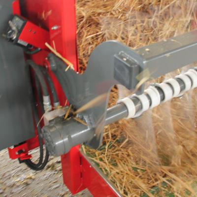 GDPTA150FA - Dérouleuse pailleuses balles rondes automotrice avec tapis d'éjection latéral - dispositif de paillage à tapis d'éjection latéral avec peignes - GALONNIER