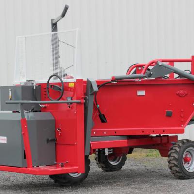 GDPA150T - Dérouleuse pailleuses balles rondes à peignes automotrice pivotante - poste de conduite debout - GALONNIER