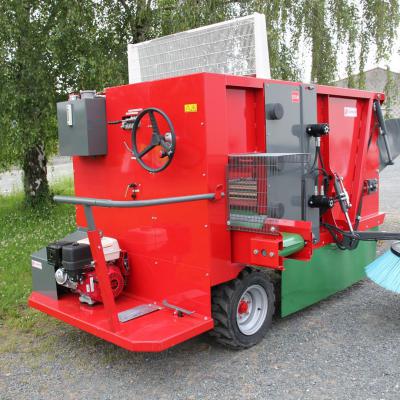 Pailleuse pour logettes - paille broyée, sciure, etc...- poste conduite debout - GALONNIER