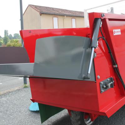 Pailleuse pour logettes - paille broyée, sciure, etc...- rallonge hydraulique - GALONNIER