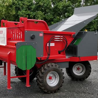 Distributrice pailleuse mixte automotrice pour balles rondes et carrées - vis roues grand diametre - GALONNIER