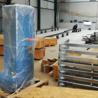 Arrivée et mise en place de la table de découpe plasma haute définition - © GALONNIER